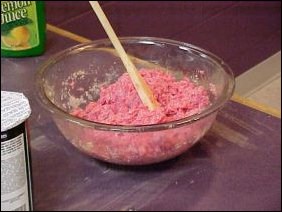 And here's the properly-prepared ground beef, ready to be made into meatballs!