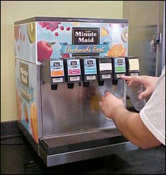The old juice machine is gone, replaced with this new one, with more selection. Depending on which of the three drink stations you go to, there's different selections, but there's various flavors like apple, orange, grape, "blue cooler", "apple berry", and more.